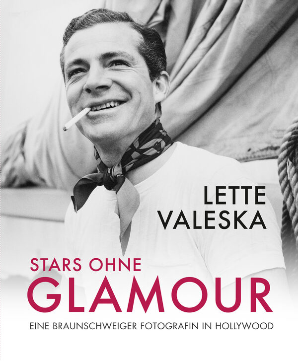 Titelbild des Begleitbuchs zur Ausstellung "Stars ohne Glamour" (Wird bei Klick vergrößert)