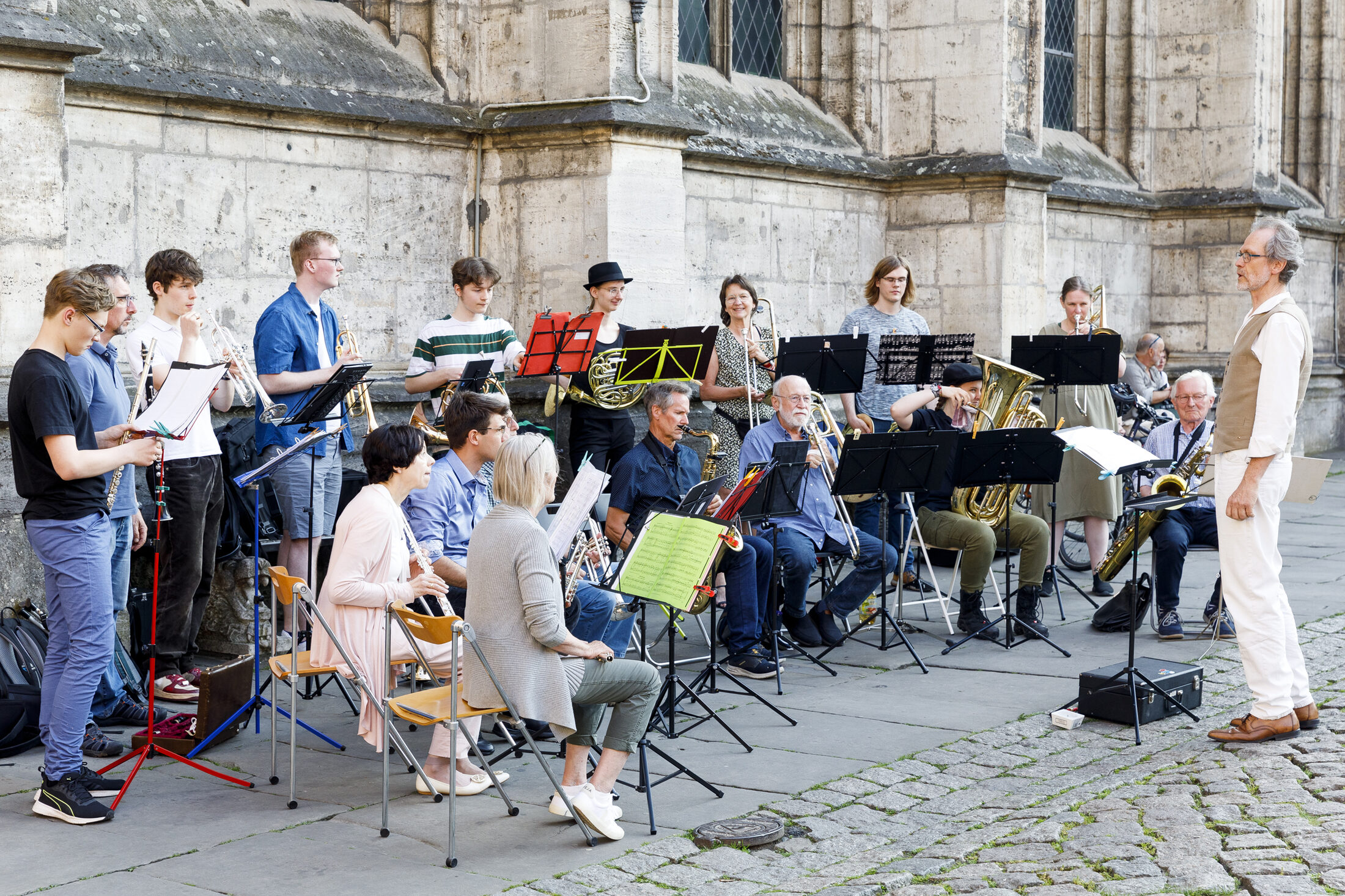 Musizieren auf dem Burgplatz (Wird bei Klick vergrößert)