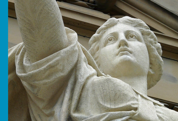 Marmorstatue, Oberkörper einer Frau (Wird bei Klick vergrößert)