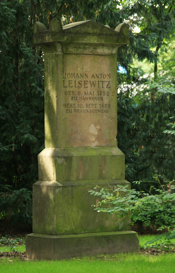 Grabstein von Johann Anton Leisewitz (Wird bei Klick vergrößert)