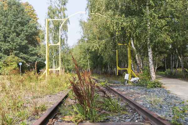 Mehrgenerationenpark Westbahnhof - Eisenbahnrelikte (Wird bei Klick vergrößert)