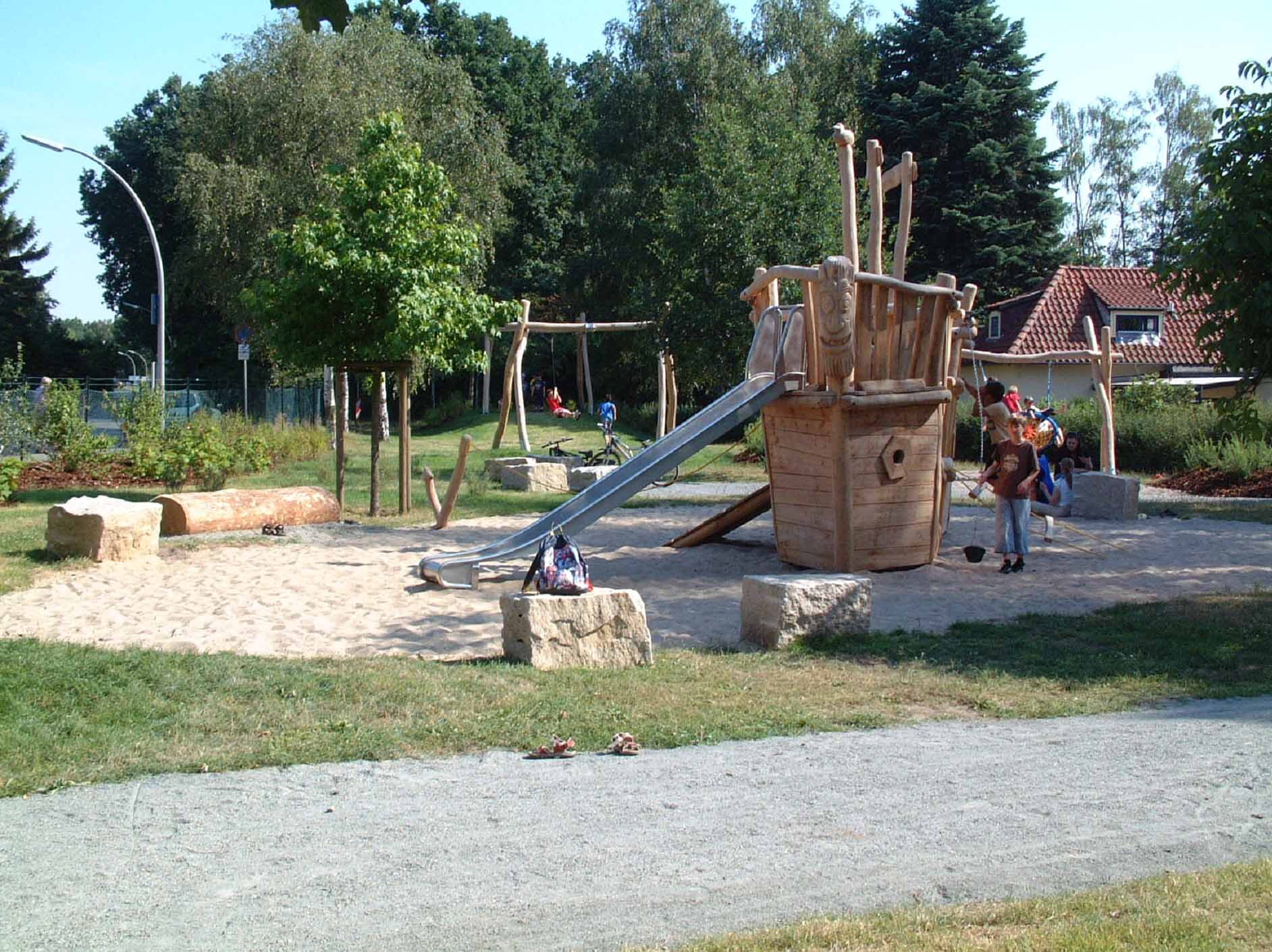 Spielplatz Elsa-Brandström-Straße (Wird bei Klick vergrößert)