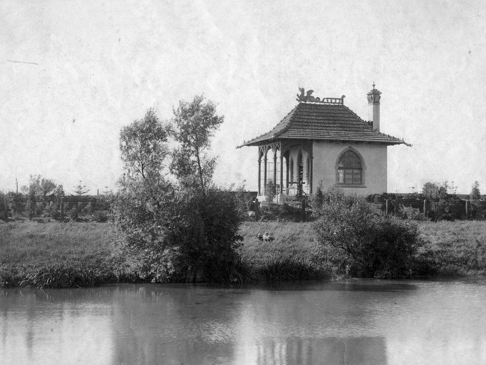 Kontorhaus mit Jödebrunnen im Vordergrund, ca. 1899