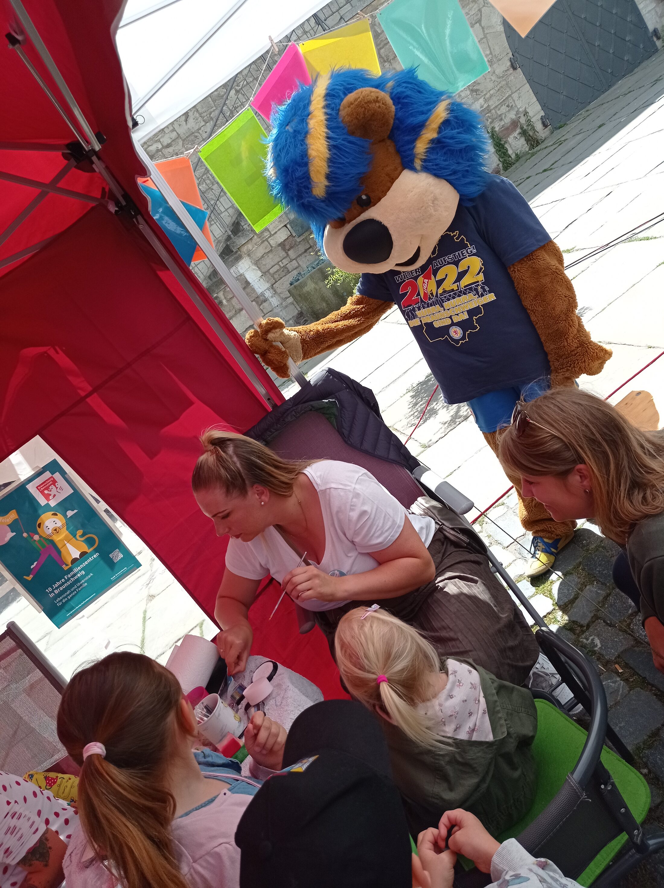 Löwenstarker Besuch (Wird bei Klick vergrößert)