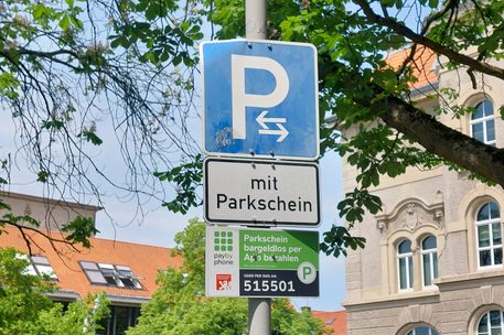 Foto eines Parkplatzschildes