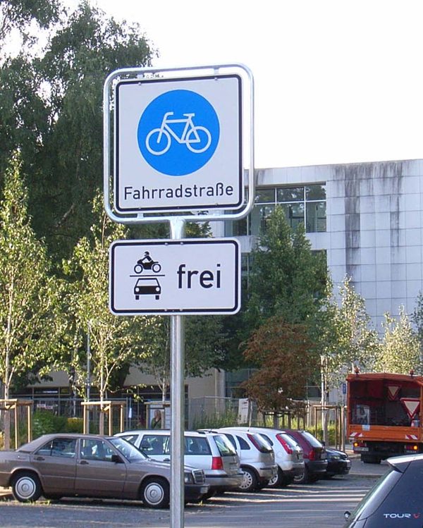 Pockelsstraße/Ring: Beginn der Fahrradstraße (Wird bei Klick vergrößert)