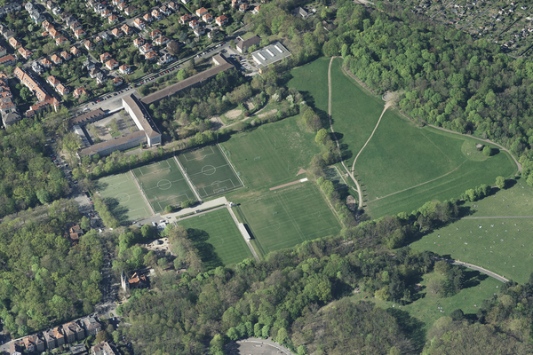 Franzsches Feld, Bildflugdatum: Mai 2023 (Wird bei Klick vergrößert)