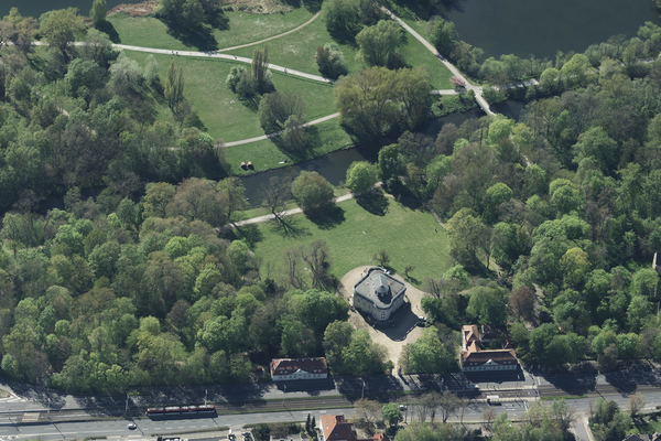 Schloss Richmond, Bildflugdatum: Mai 2023 (Wird bei Klick vergrößert)