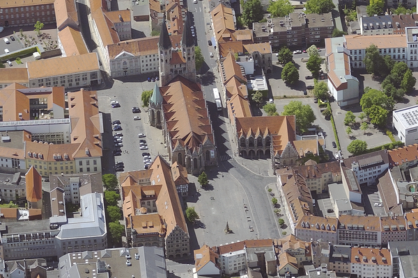Altstadtmarkt, Bildflugdatum: Juni 2015 (Wird bei Klick vergrößert)