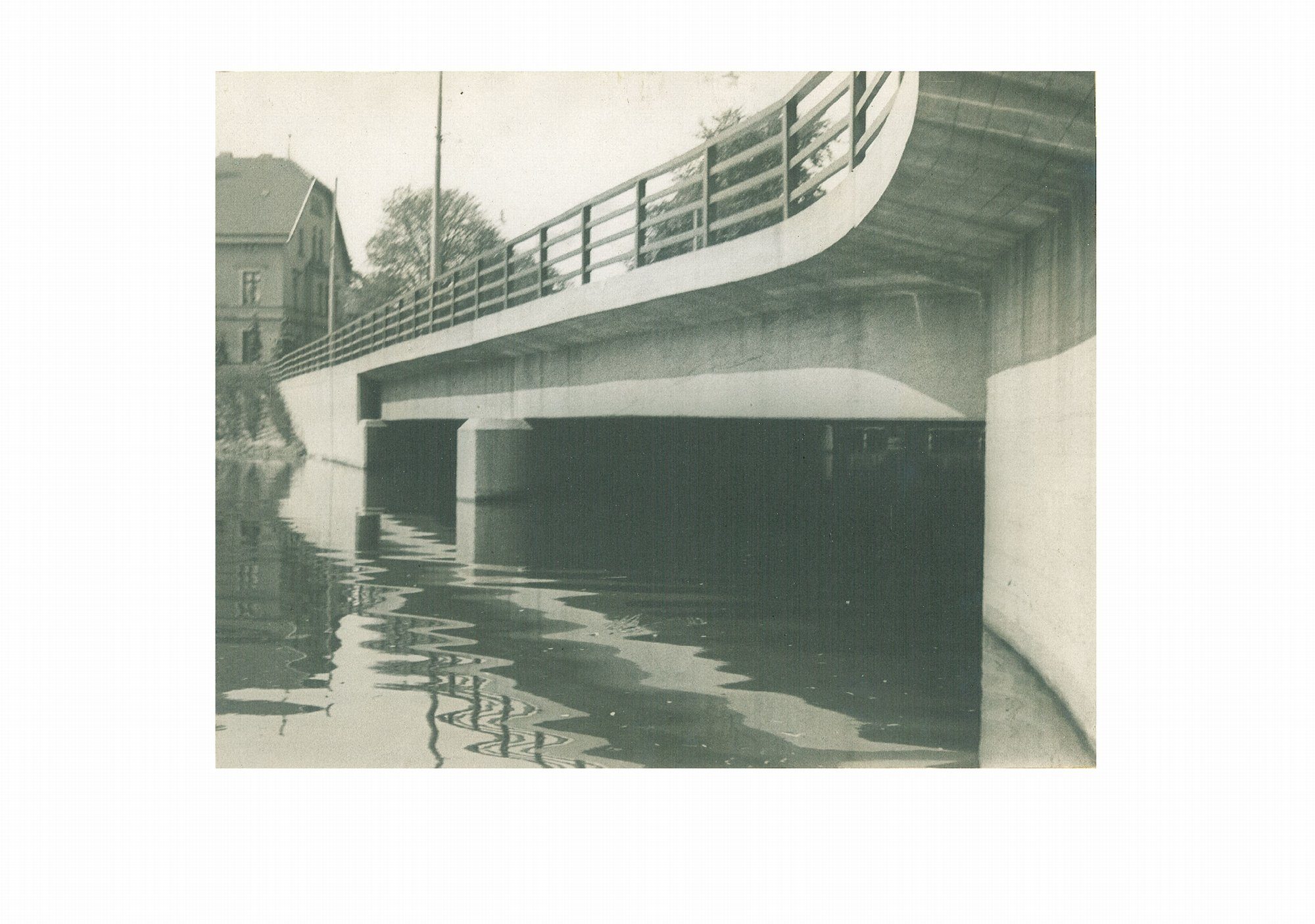 Gieselerbrücke, Nordostansicht, um 1935 (Wird bei Klick vergrößert)