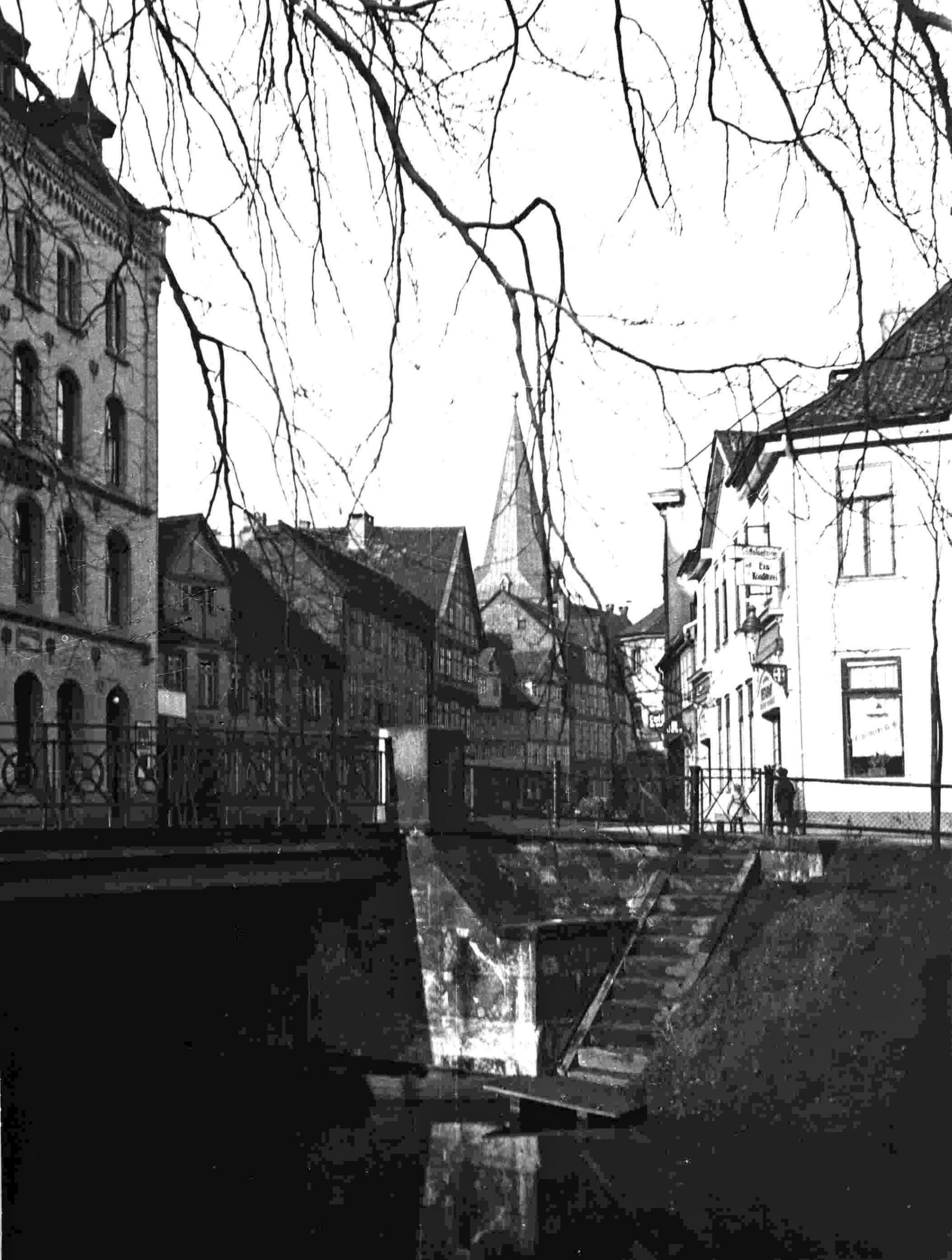 Gieselerbrücke, Südostansicht, um 1935 (Wird bei Klick vergrößert)