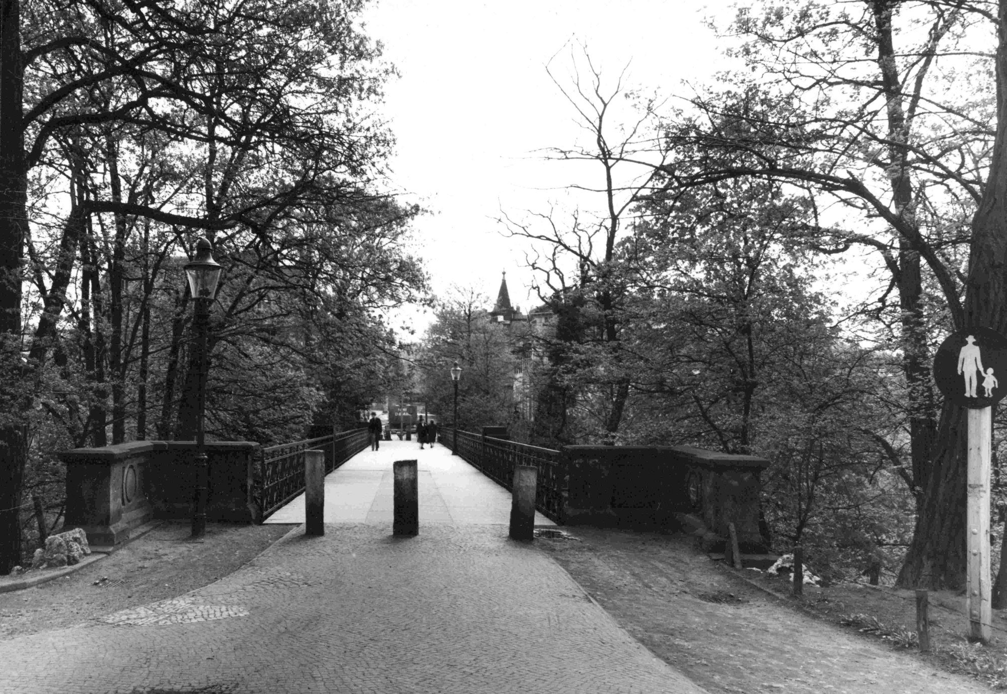 Ottmerbrücke, Westansicht, um 1950 (Wird bei Klick vergrößert)