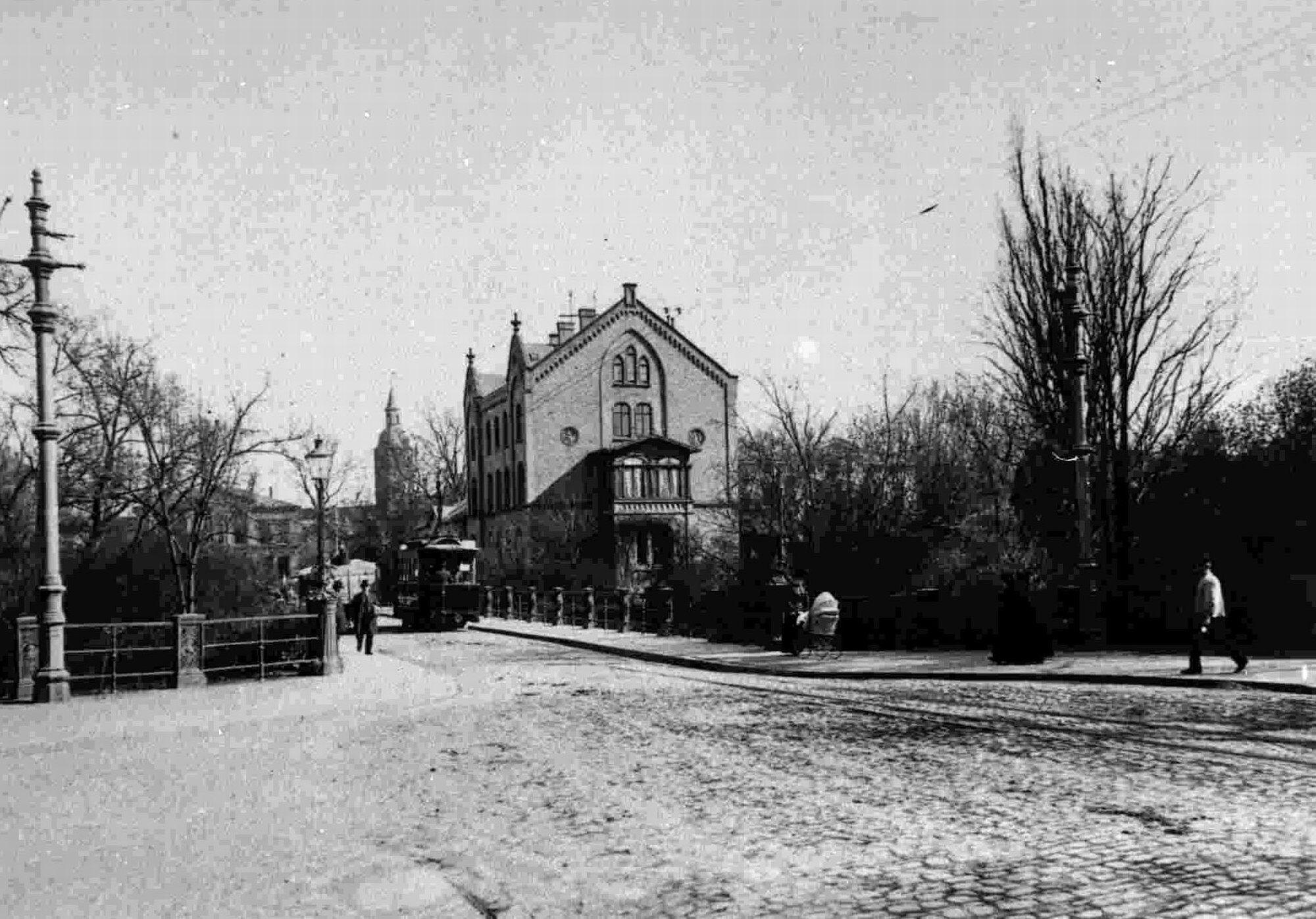 Petritorbrücke, Westansicht Petritor, um 1900 (Wird bei Klick vergrößert)