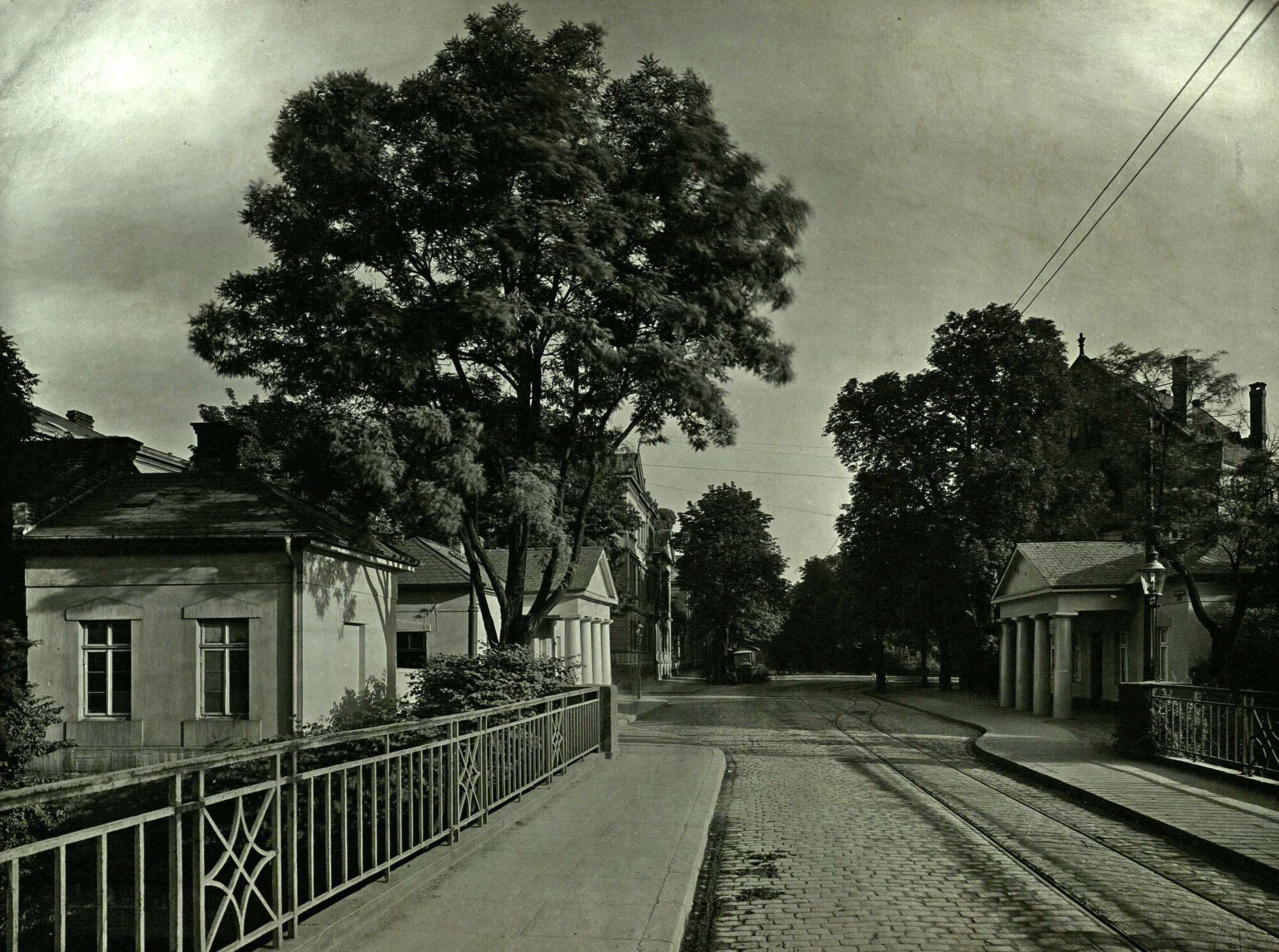 Wilhelmitorbrücke, Südansicht Wilhelmitor, um 1930 (Wird bei Klick vergrößert)