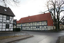 Fachwerkgebäude, Vor der Kirche 4 (Wird bei Klick vergrößert)