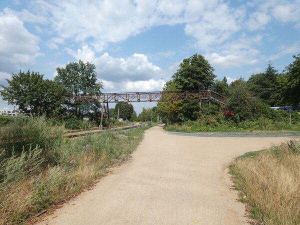 Fußgängerbrücke im Nordpark (Wird bei Klick vergrößert)