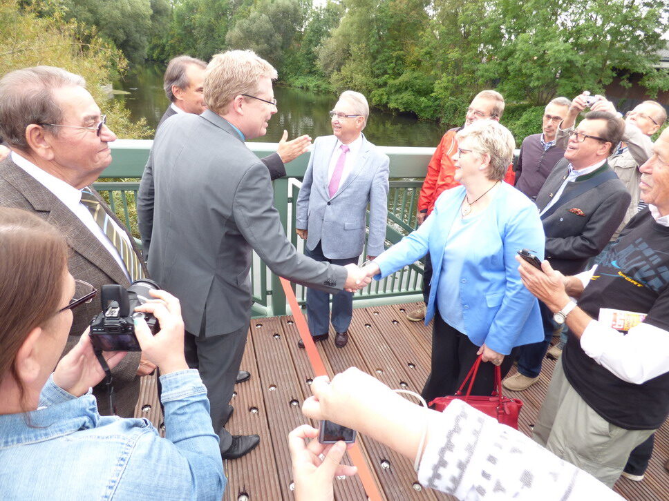 Stadtbaurat Heinz-Georg Leuer und Ratsmitglied Annette Johannes (Wird bei Klick vergrößert)