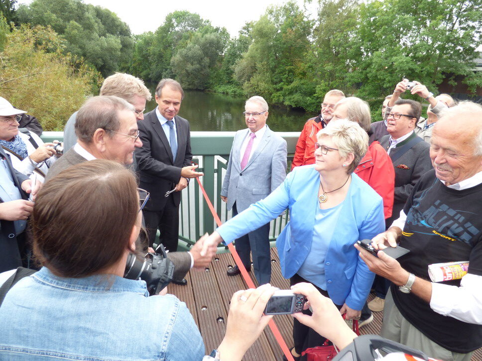 Bezirksbürgermeister Wolfgang Pause und Ratsmitglied Annette Johannes (Wird bei Klick vergrößert)