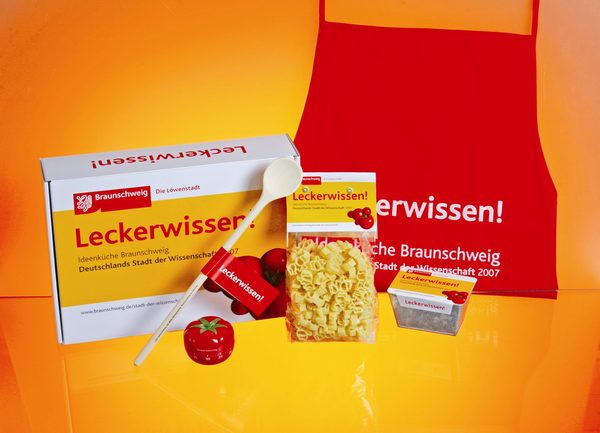 Foto 2: Leckerwissenkoffer (Entwurf: Agentur Oelfeld Mediadesign GmbH) (Wird bei Klick vergrößert)
