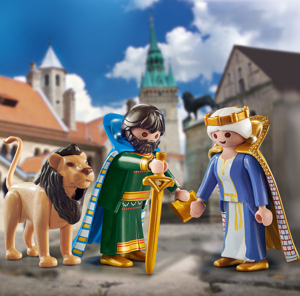 Ein echtes Braunschweiger Weihnachtsgeschenk: Heinrich mit seinem Löwen und Mathilde von England als PLAYMOBIL-Sonderedition. (Wird bei Klick vergrößert)