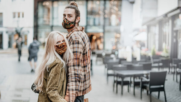 Rosalie und Fabian, Braunschweiger Innenstadtbesucher: „Auf der Suche nach einem Lieblingsstück? Gern persönlich und live. Und am besten in der Löwenstadt – hier fühlen wir uns wohl!“ (Wird bei Klick vergrößert)