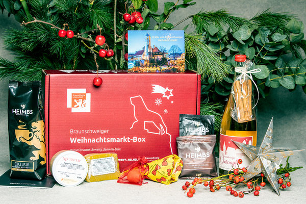 Ab dem 11. Dezember ist die Braunschweiger Weihnachtsmarkt-Box wieder online und in der Touristinfo, Kleine Burg 14, für 29,90 Euro pro Stück erhältlich. (Wird bei Klick vergrößert)