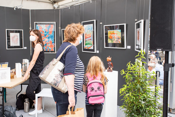 Bei einer Führung oder auf eigene Faust: Im ›Wiederaufbau‹-Atelier auf dem Kohlmarkt gab es Kunst zahlreicher Künstlerinnen und Künstler zu entdecken. (Wird bei Klick vergrößert)