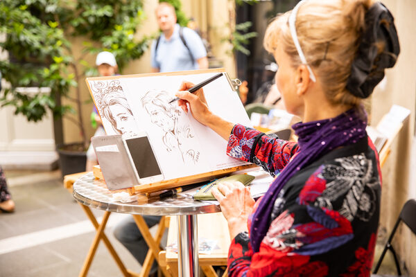 Den Leerstand im Handelsweg 11 machte bskunst.de zur Kunstzentrale. (Wird bei Klick vergrößert)