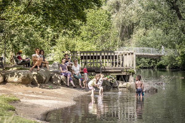Weitläufige Parks und der Fluss Oker bieten Raum für Spaß und Erholung. (Wird bei Klick vergrößert)