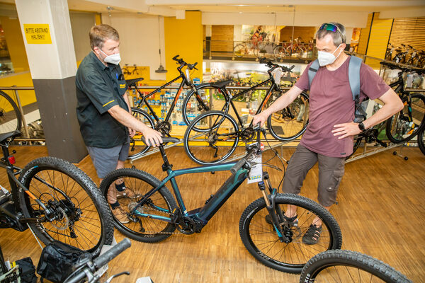 Das gute Wetter und der Sommer vor der Tür sorgte auch für reges Interesse am Fahrrad. (Wird bei Klick vergrößert)