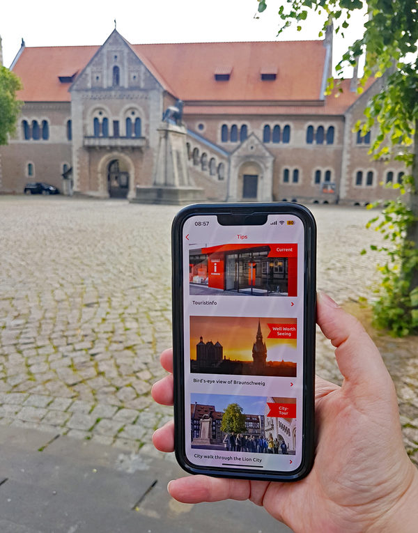 Das Stadtmarketing bietet die App „Entdecke Braunschweig“ jetzt auch in englischer Version an. (Wird bei Klick vergrößert)
