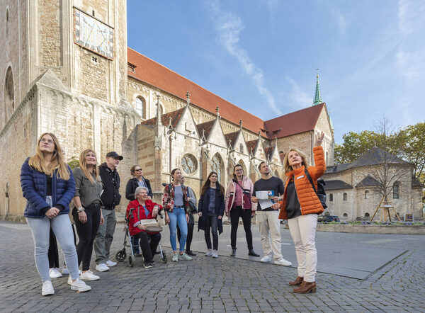 Unterschiedliche Seiten der Löwenstadt entdecken: 2022 nahmen über 19.000 Einheimische und Gäste an Stadtführungen durch Braunschweig teil. (Wird bei Klick vergrößert)