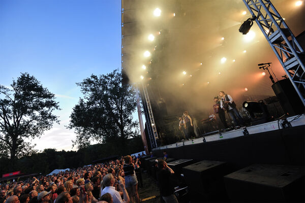 Musikalische Höhepunkte in der Löwenstadt: Auf der Volksbank BraWo Bühne am Raffteichbad erwarten Zuschauerinnen und Zuschauer vom 17. bis zum 20. August vier Open-Air-Konzerte. (Wird bei Klick vergrößert)