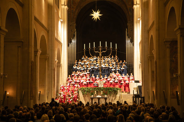 Kultureller Höhepunkt des Braunschweiger Weihnachtsmarktes 2023 war die 15. Weihnachtskulturwoche im Dom St. Blasii. (Wird bei Klick vergrößert)