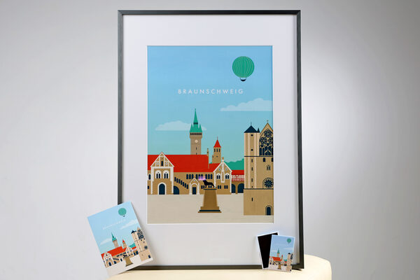 Braunschweig in neuem Design: Die Illustration von Katinka Reinke gibt es ab sofort als A3-Poster, Magnet und Postkarte in der Touristinfo, Kleine Burg 14. (Wird bei Klick vergrößert)