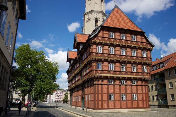 Einen Einblick in Braunschweigs Hansegeschichte, in der auch die Alte Waage als ehemaliges Waag- und Speicherhaus eine Rolle spielte, bietet die Führung „Braunschweig – Hansestadt an der Oker“ am 7. Juni. (Wird bei Klick vergrößert)