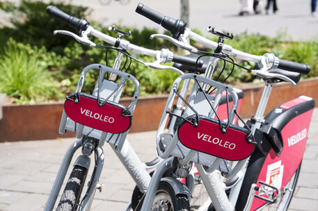 Das Bild zeigt Veloleo Leihrädern.
