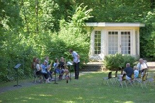 Das Konzert der Junior Bläser im Freien (Wird bei Klick vergrößert)