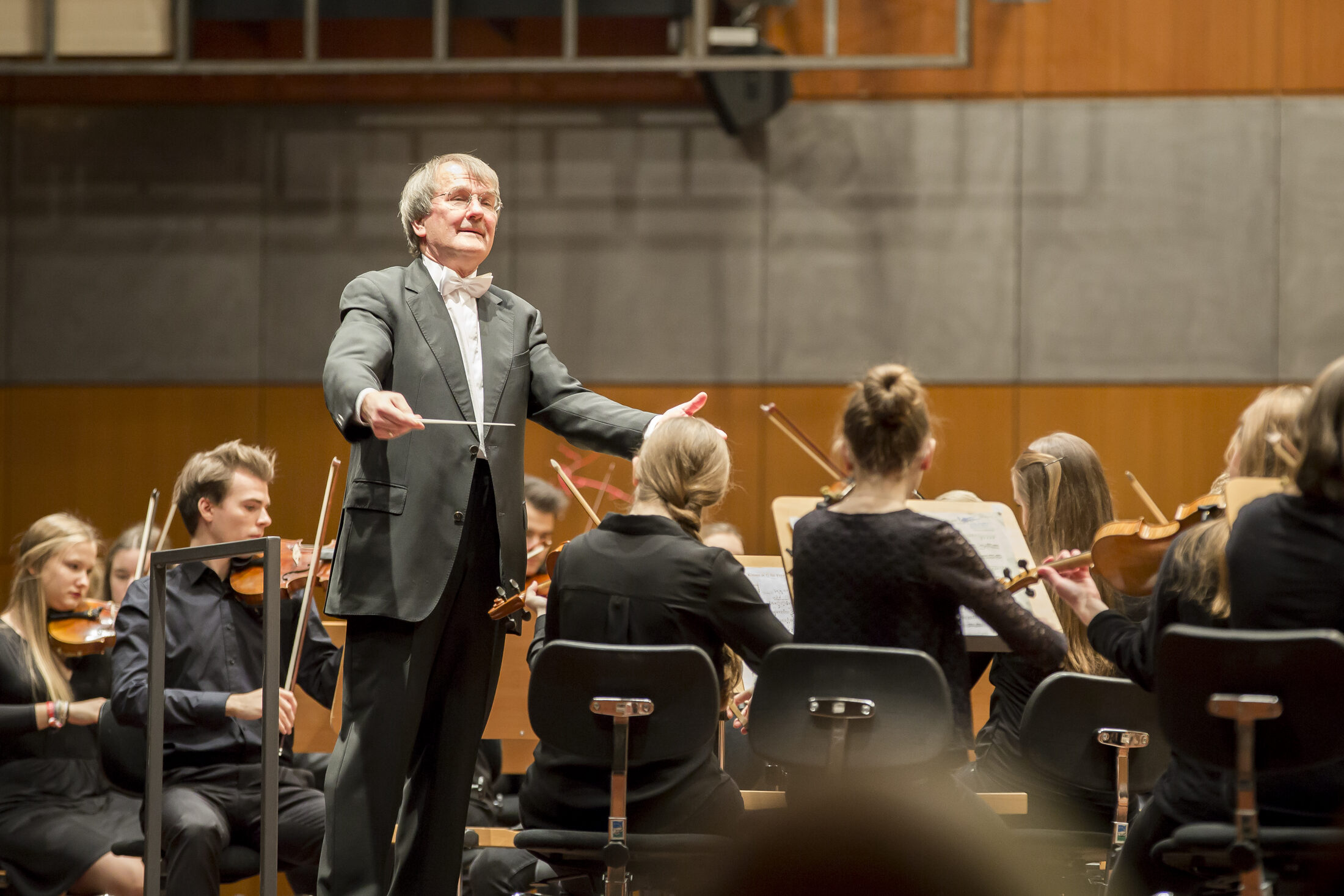 Eröffnungskonzert, Jugend-Sinfonie-Orchester, Knut Hartmann (Wird bei Klick vergrößert)