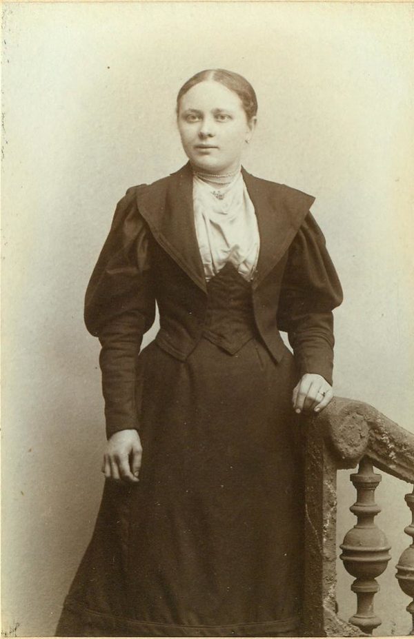 Martha Rehberg, Foto um ca. 1900 (Wird bei Klick vergrößert)