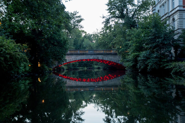 Theaterbrücke (Wird bei Klick vergrößert)