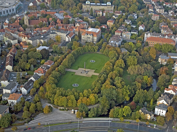 Der Löwenwall aus der Vogelperspektive (Wird bei Klick vergrößert)