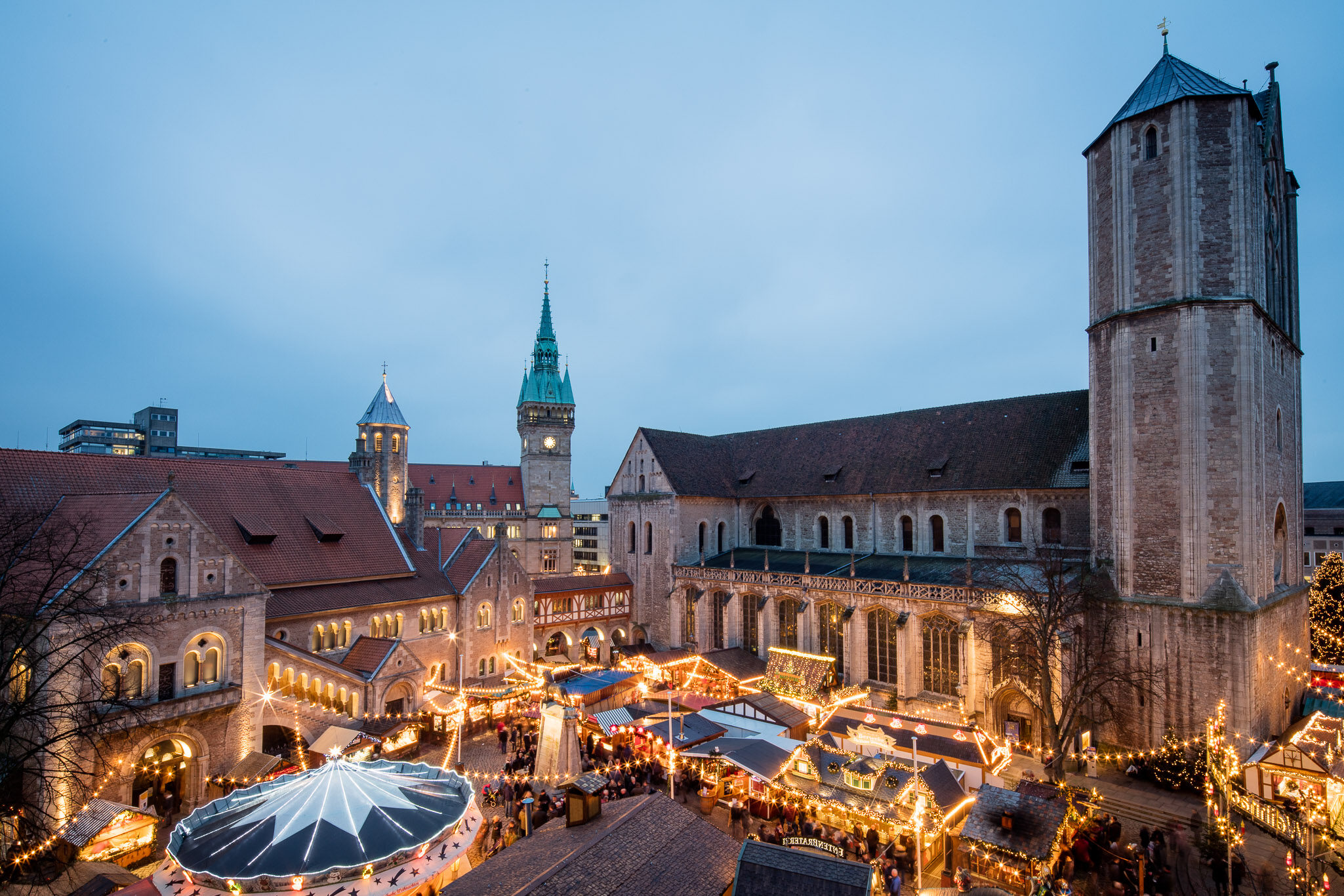 View of the historical buildings from the Braunschweigisches Landesmuseum (Zoom on click)