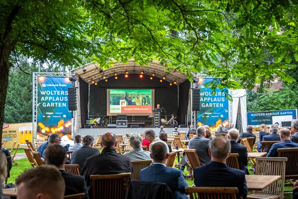 Bühne im Wolters Applaus Garten (Wird bei Klick vergrößert)