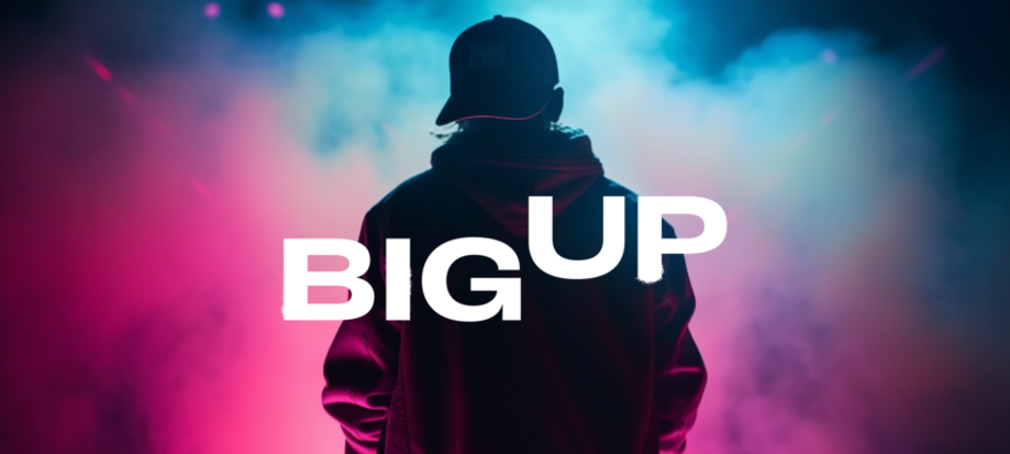 Big UP Cover Bild, DJ im farbigen Nebel