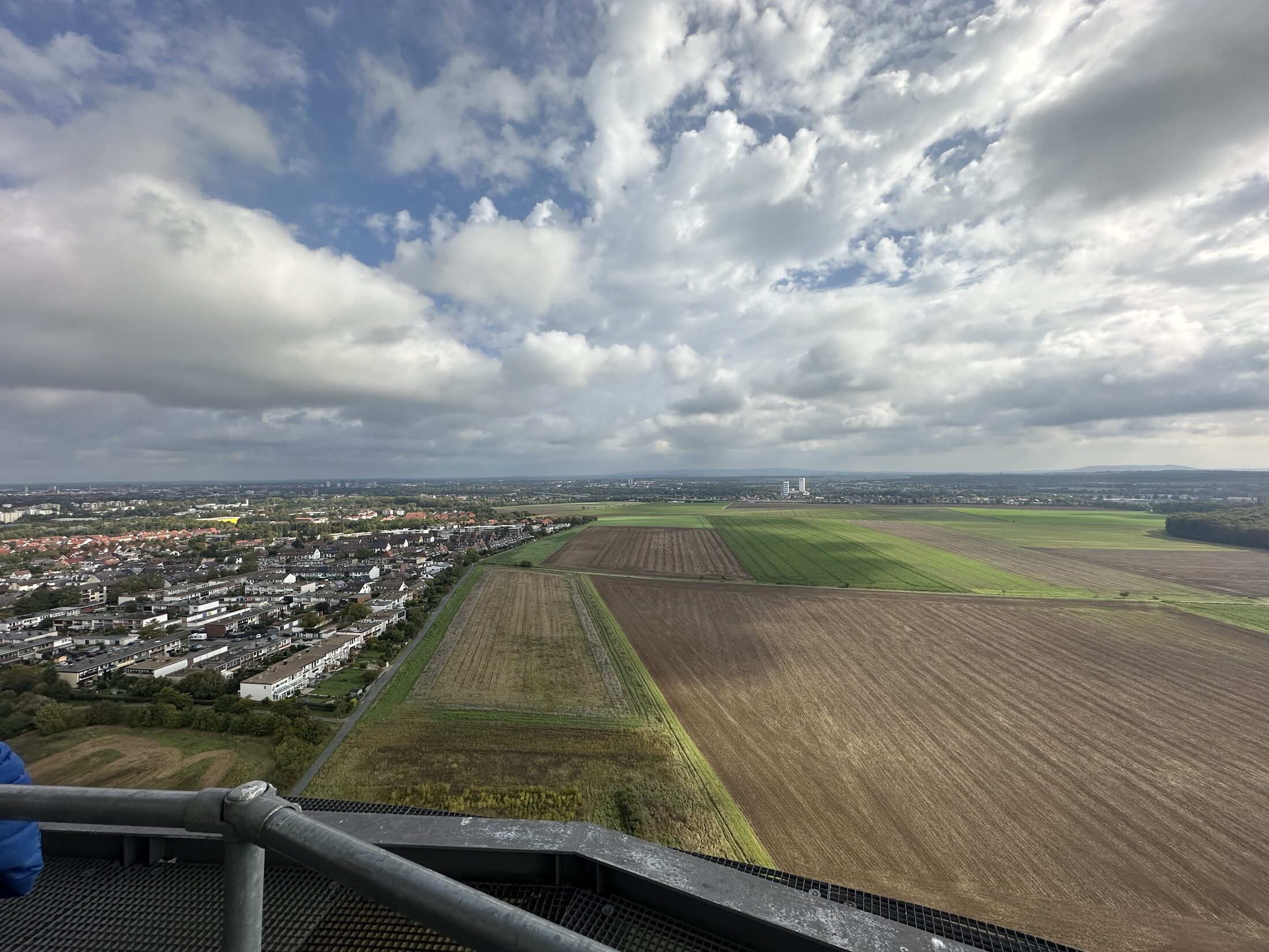 Aussicht vom Fernmeldeturm (Wird bei Klick vergrößert)