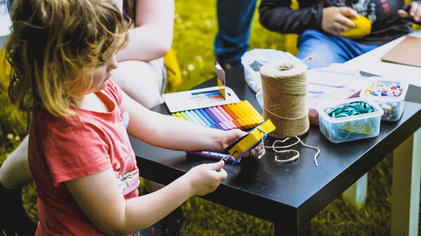 Die jüngeren Kids können mittels 3D-Druck ihre eigenen Instrumente herstellen. (Wird bei Klick vergrößert)