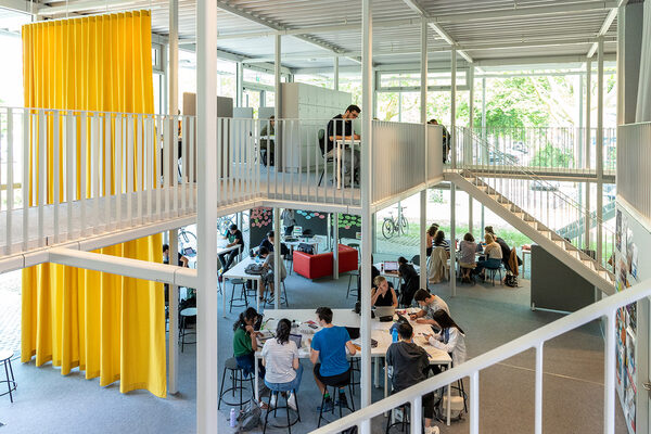Innenraum des Studierendenhauses (Wird bei Klick vergrößert)