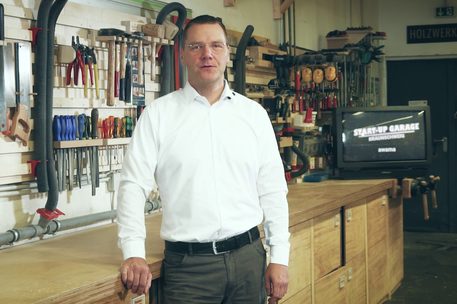 Awama-Geschäftsführer Jochen Gaßmann bei der Start-up Garage.