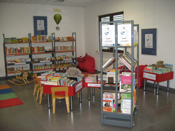 Blick in die Abteilung Lesestart in der Kinderbibliothek